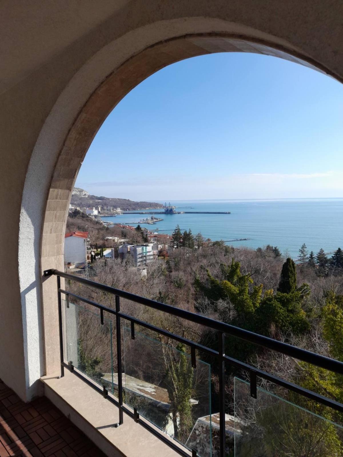 Queen'S Palace Balchik Apartment Екстер'єр фото
